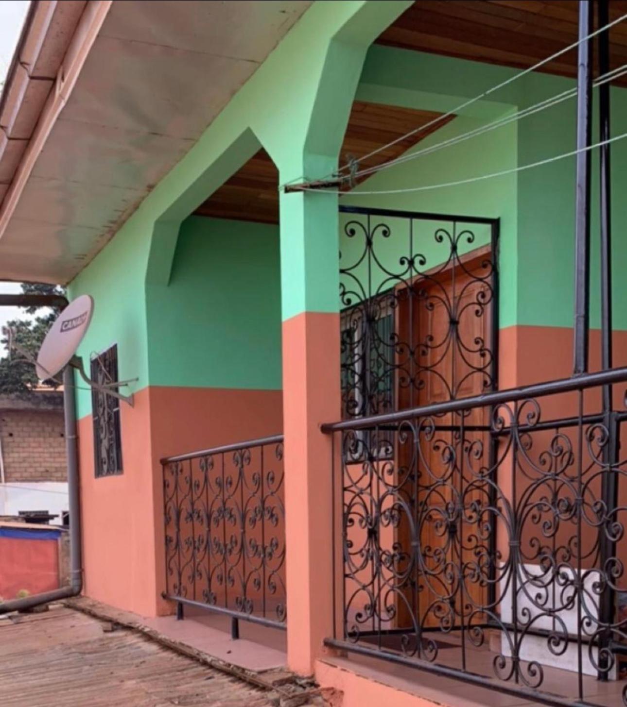 Studio Meublee 1 Chambre Etoug Ebe Yaoundé Exterior foto